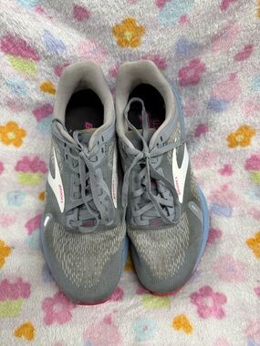 Brooks Women's Gray with White and Pink Athletic Running Shoes